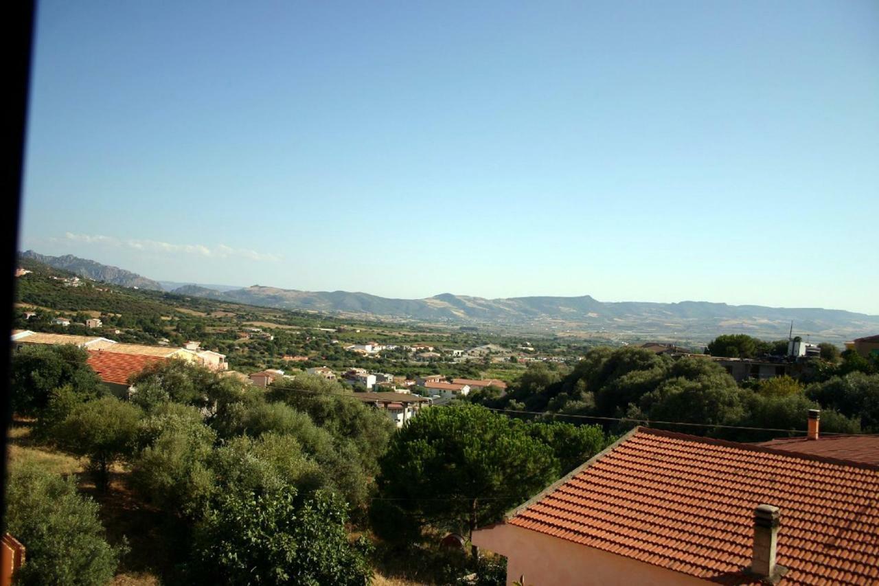 Borgo Lu Canali Da Gavino Apartamento Badesi Exterior foto