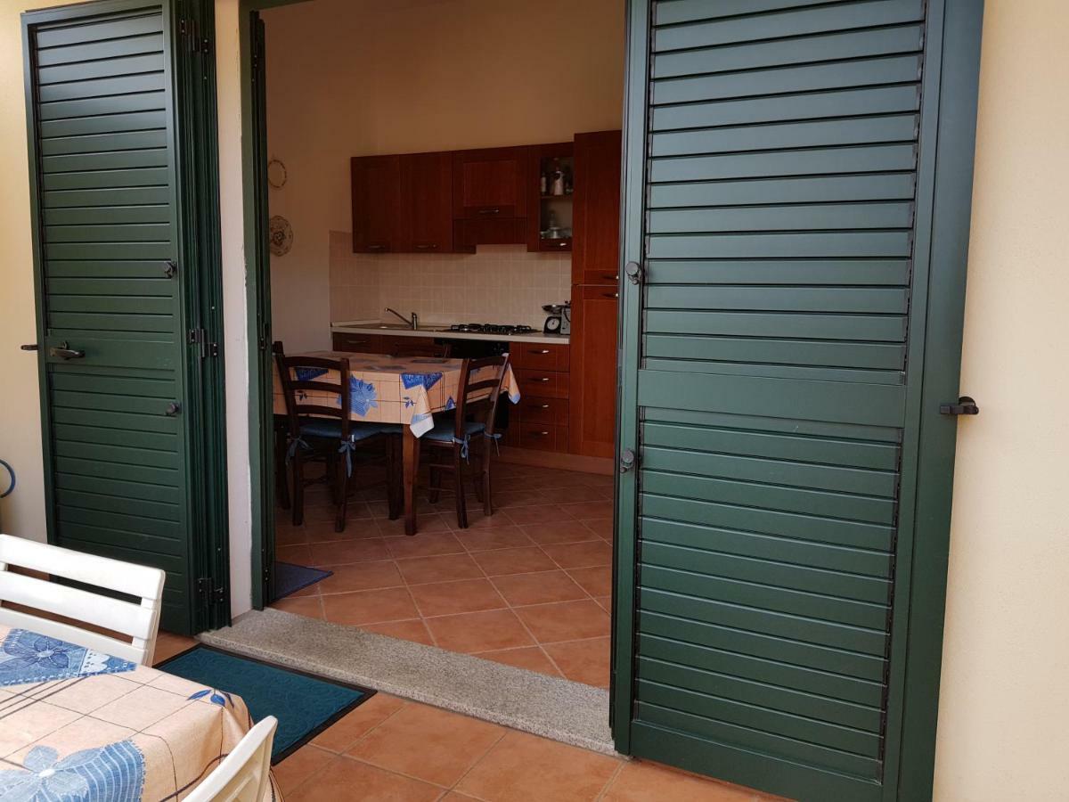 Borgo Lu Canali Da Gavino Apartamento Badesi Exterior foto