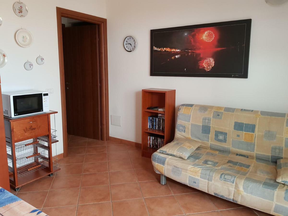 Borgo Lu Canali Da Gavino Apartamento Badesi Exterior foto