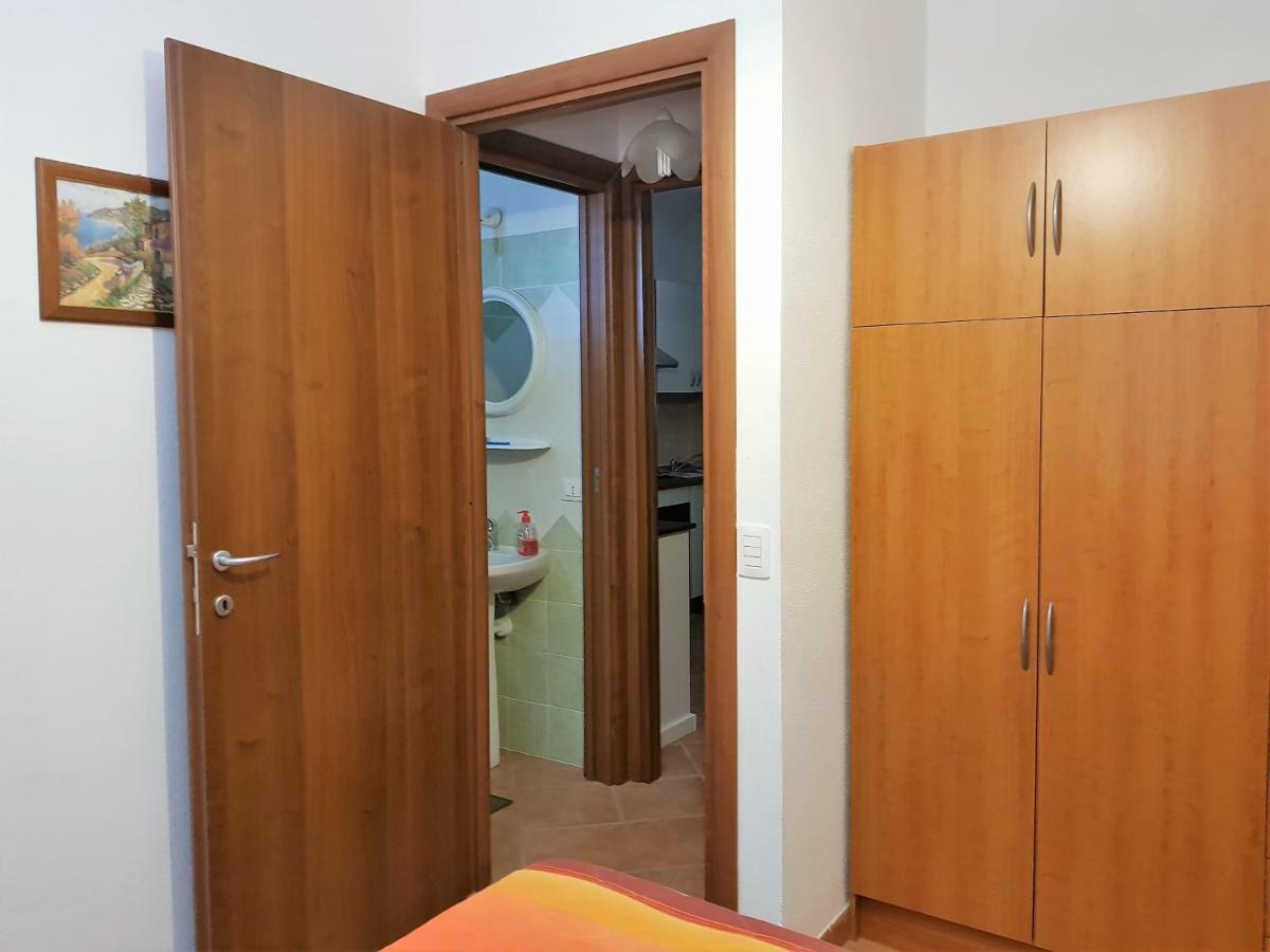 Borgo Lu Canali Da Gavino Apartamento Badesi Exterior foto