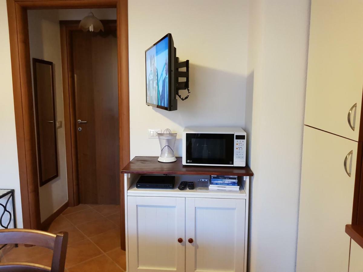 Borgo Lu Canali Da Gavino Apartamento Badesi Exterior foto