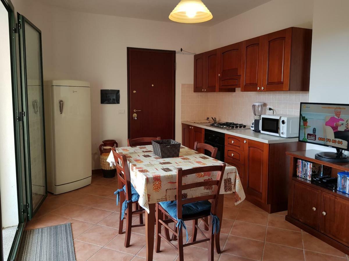 Borgo Lu Canali Da Gavino Apartamento Badesi Exterior foto