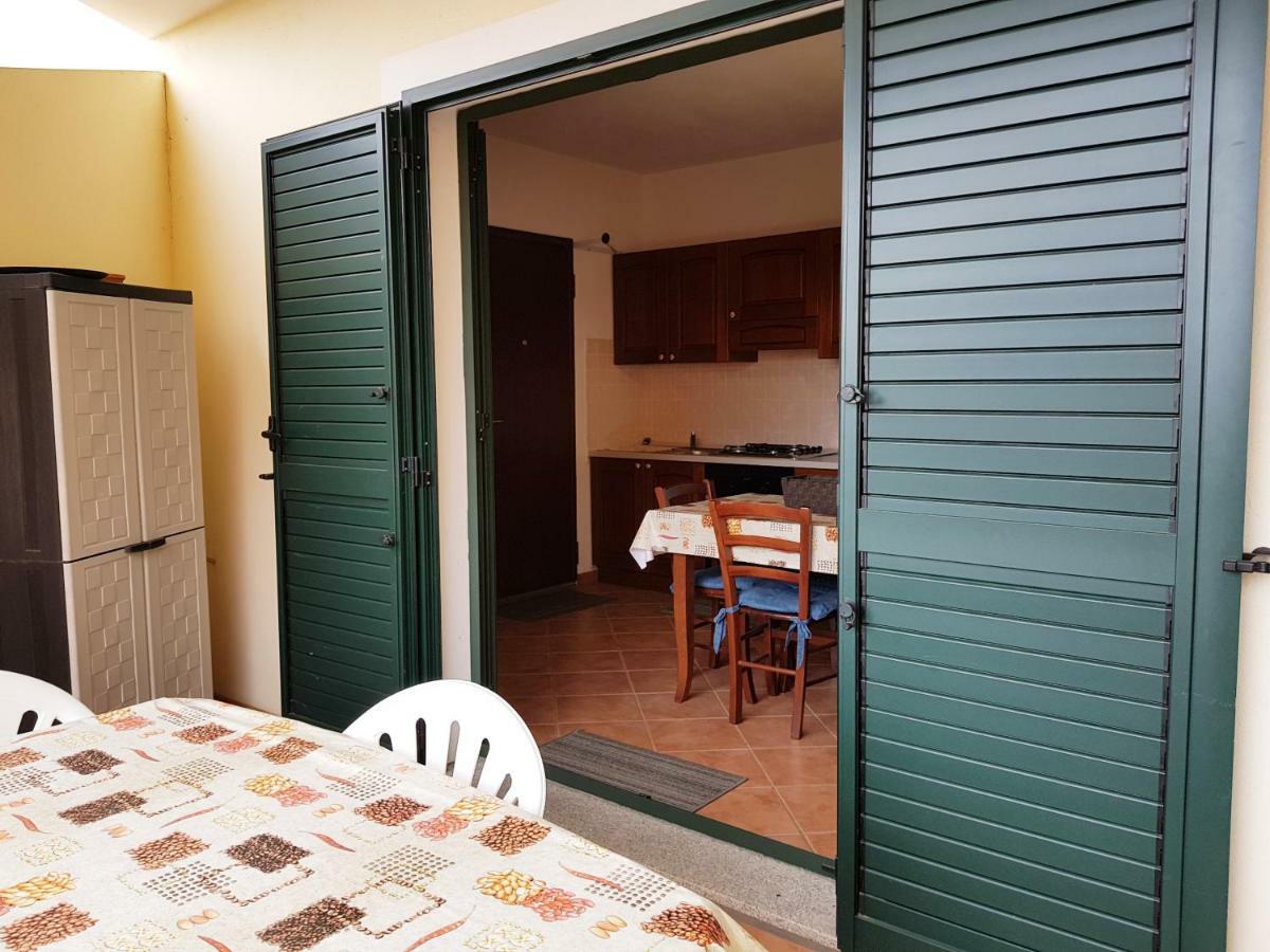 Borgo Lu Canali Da Gavino Apartamento Badesi Exterior foto